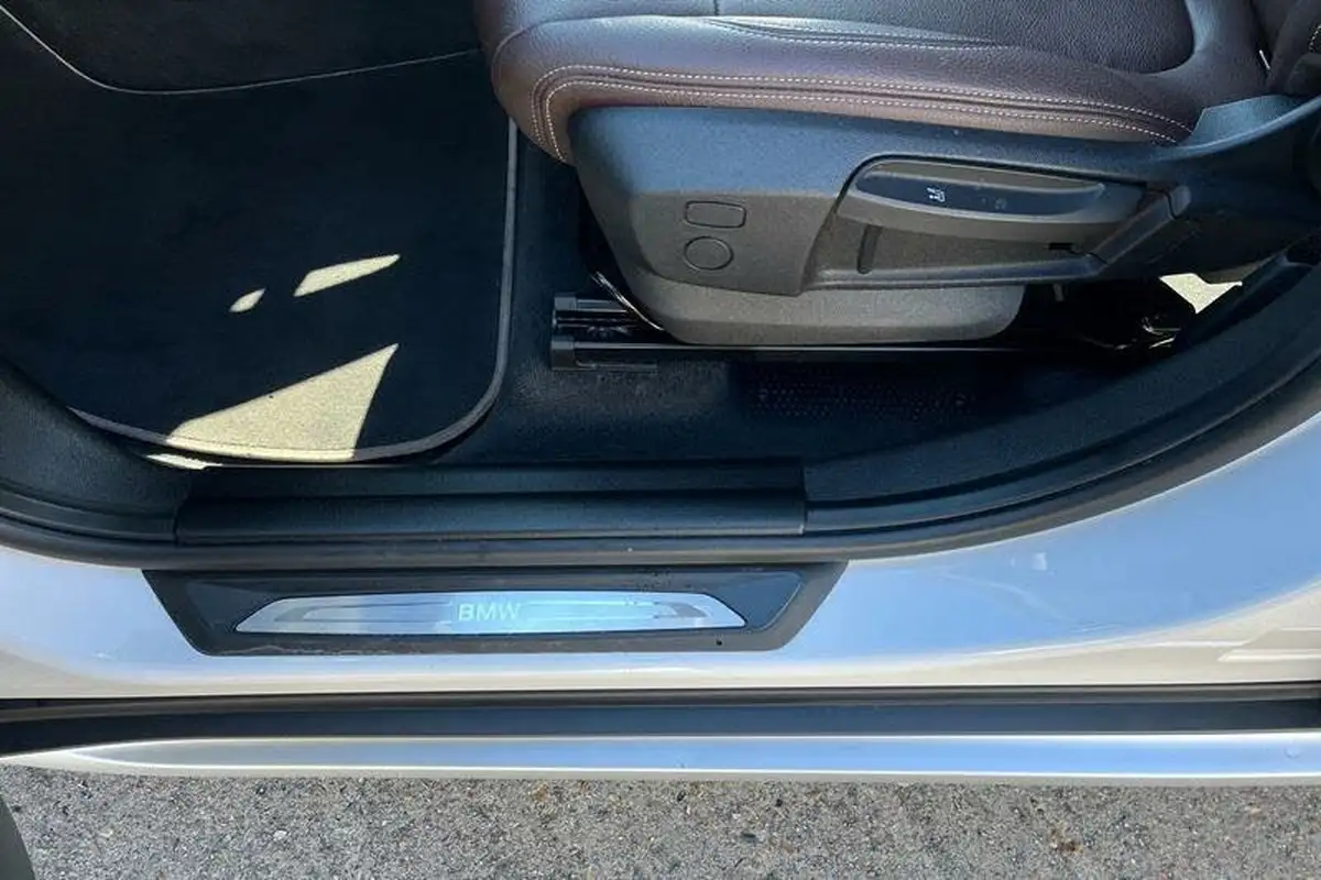 2021-bmw-x1-20-sdrive20i-xline-big-37