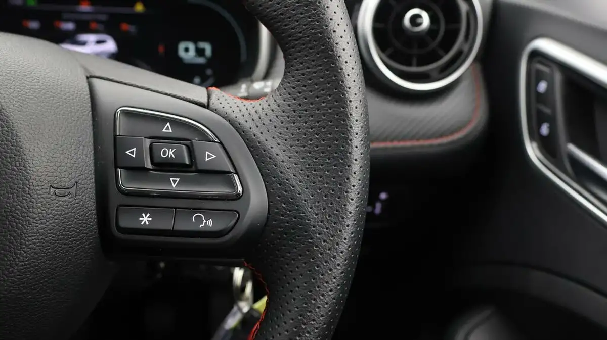 2023-mg-zs-suv-15-vti-tech-exclusive-big-21