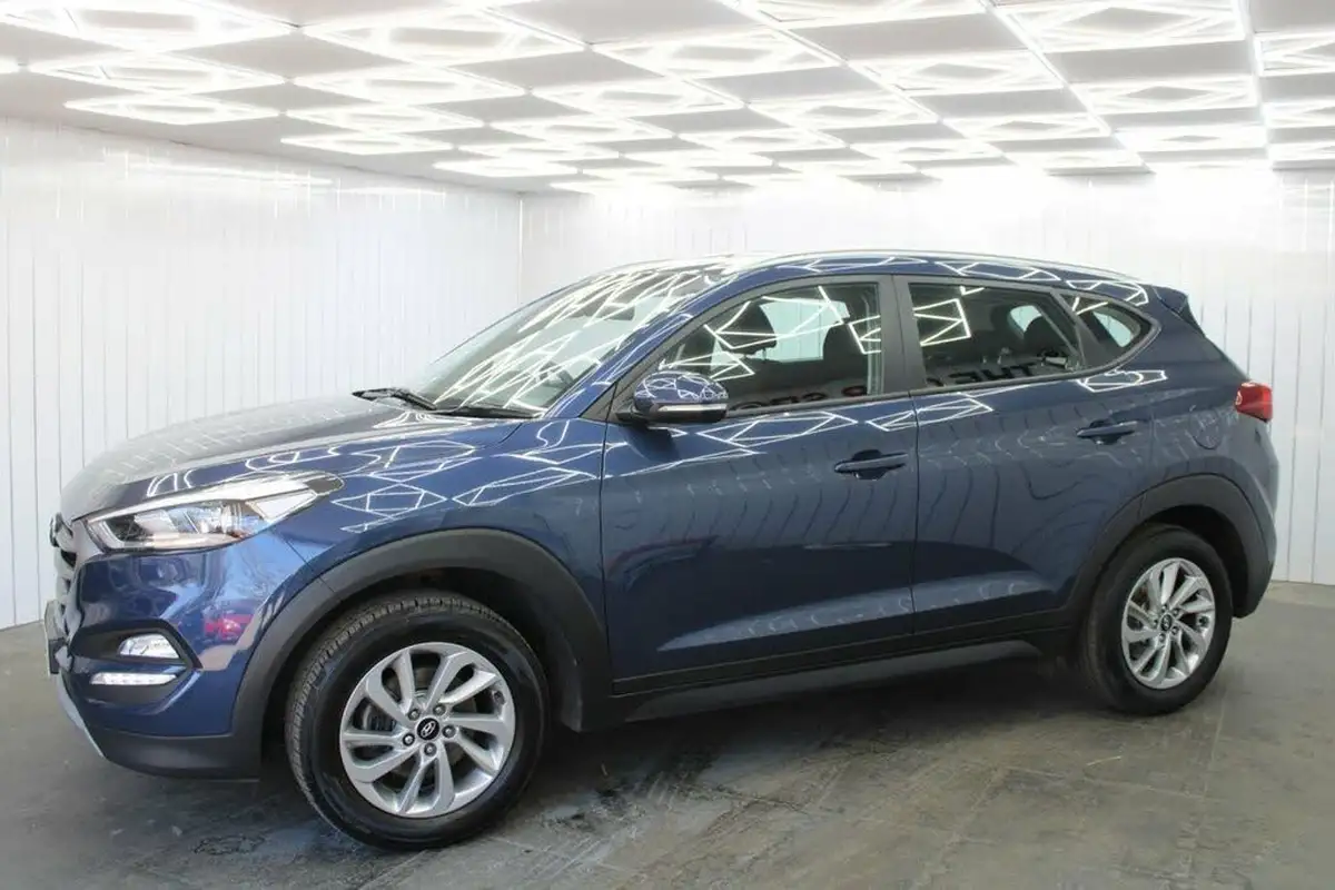 2017-hyundai-tucson-17crdi-blue-drive-se-nav-116ps-big-2