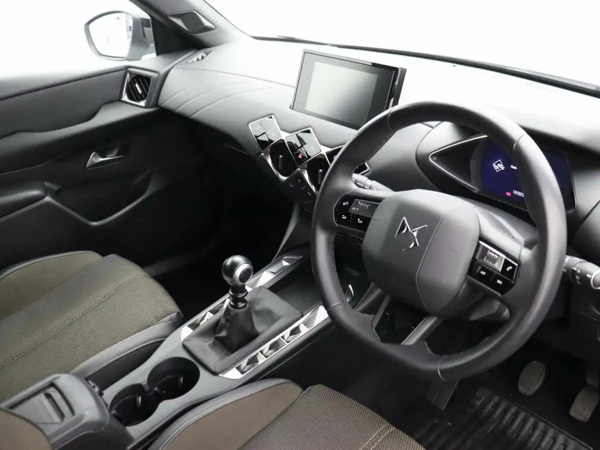 2022-ds-ds-3-crossback-12-puretech-bastille-101ps-big-6