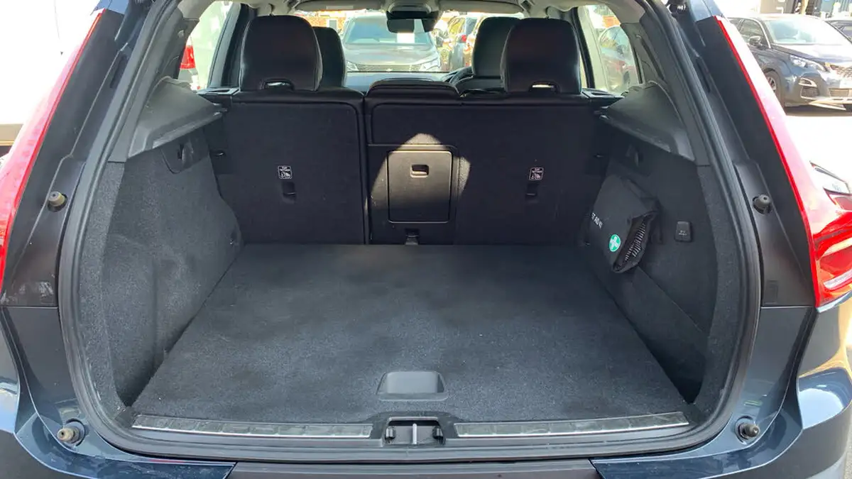 2020-volvo-xc40-20-t4-inscription-pro-big-18