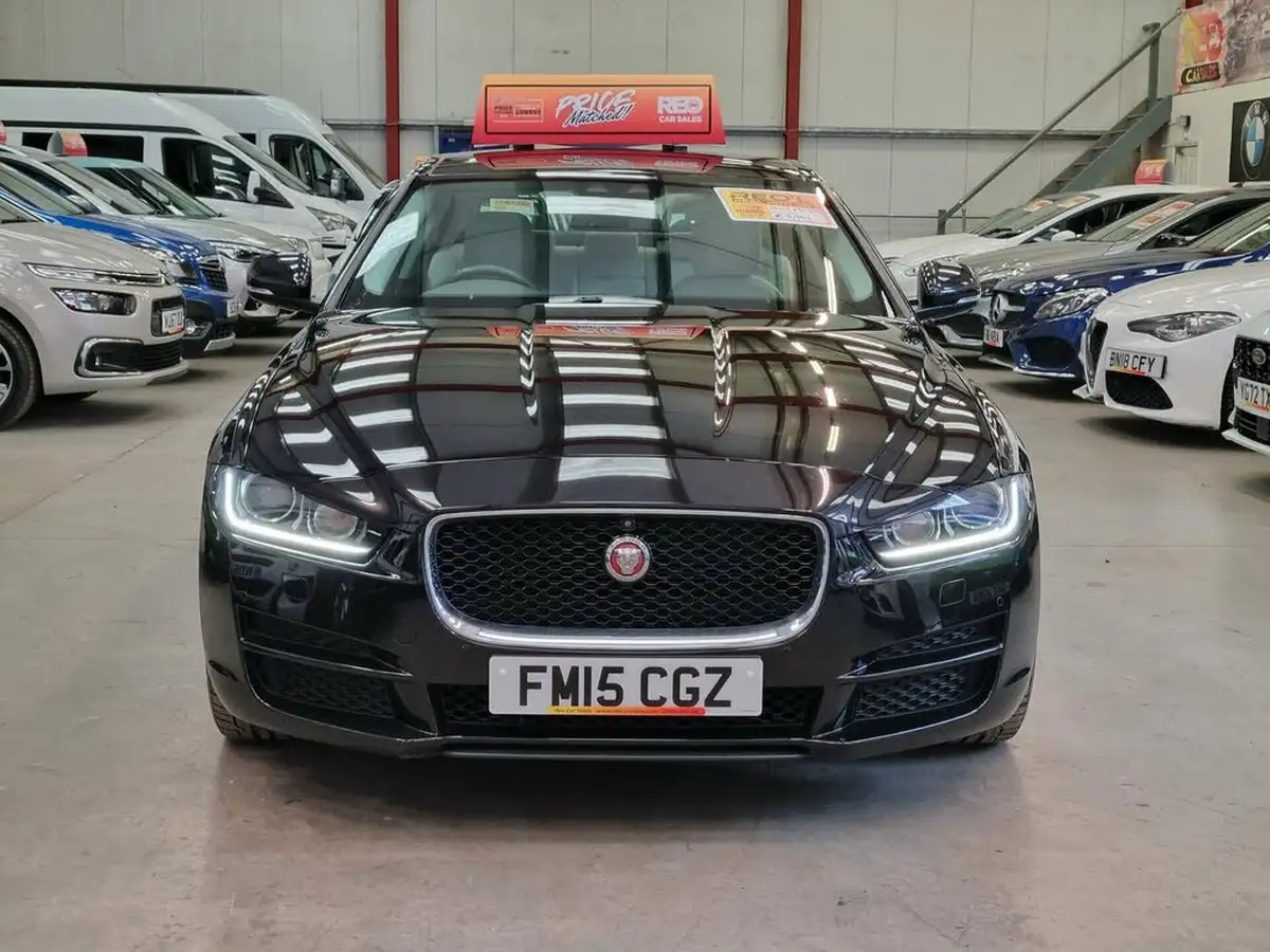 2015-jaguar-xe-20td-portfolio-180ps-auto-big-2