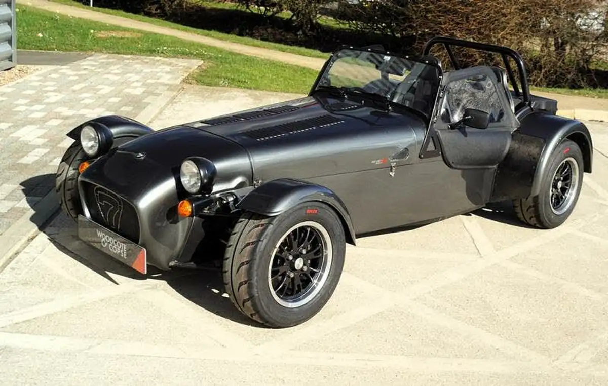 2016-caterham-seven-big-12
