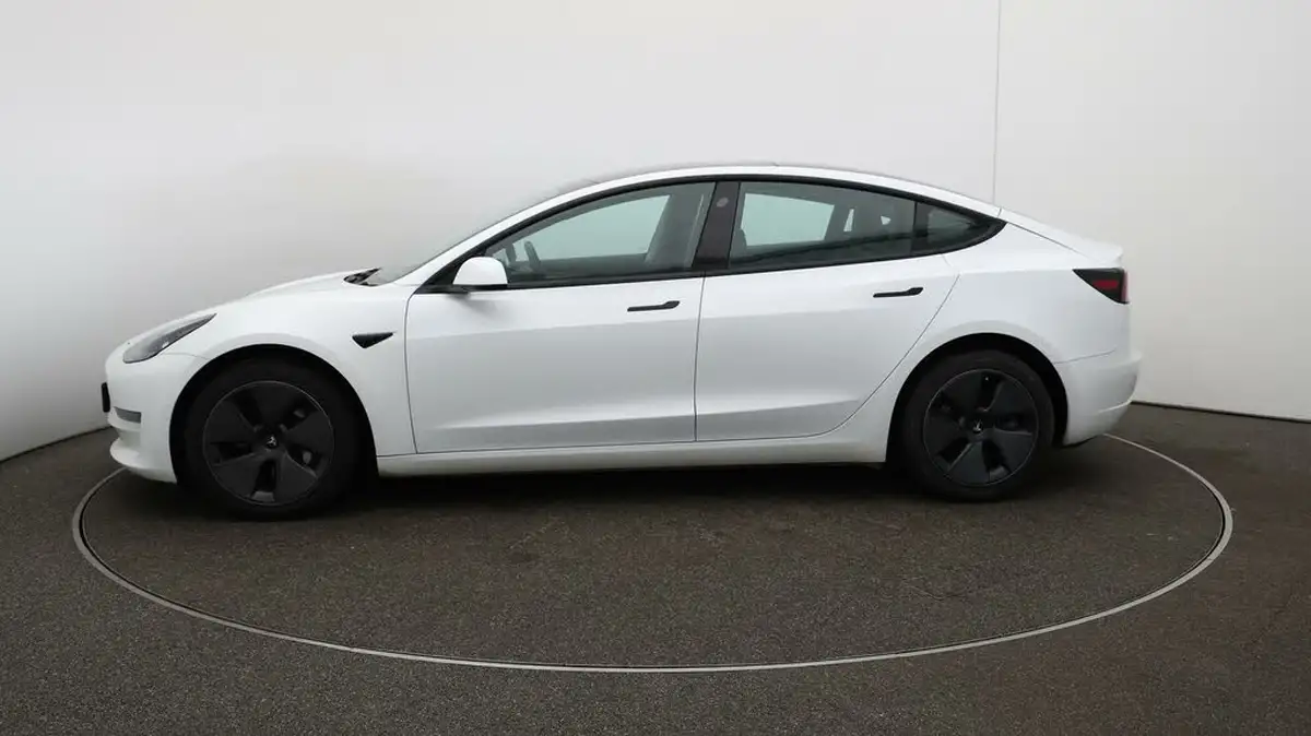 2021-tesla-model-3-e-long-range-awd-big-4