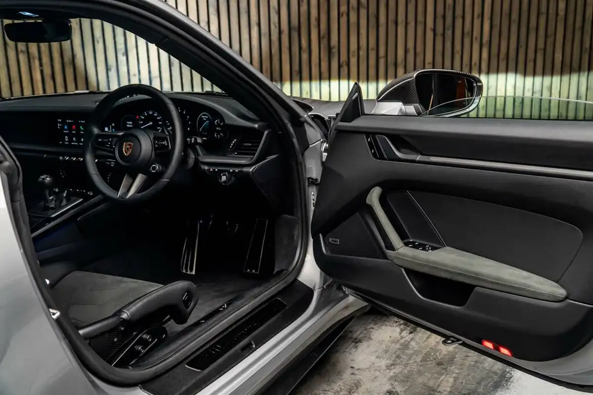 2022-porsche-911-30-carrera-gts-coupe-big-29