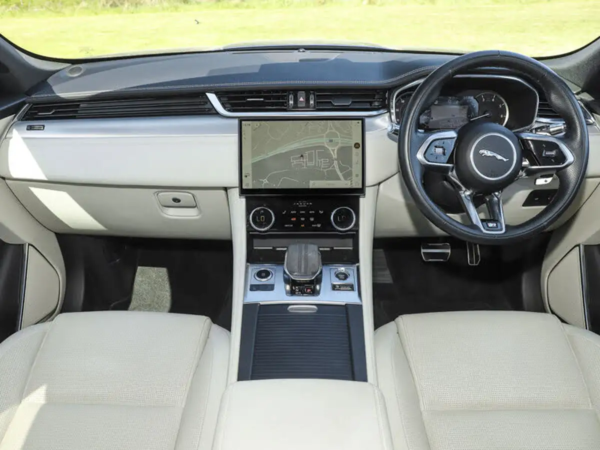 2022-jaguar-f-pace-20-p250-r-dynamic-se-big-2