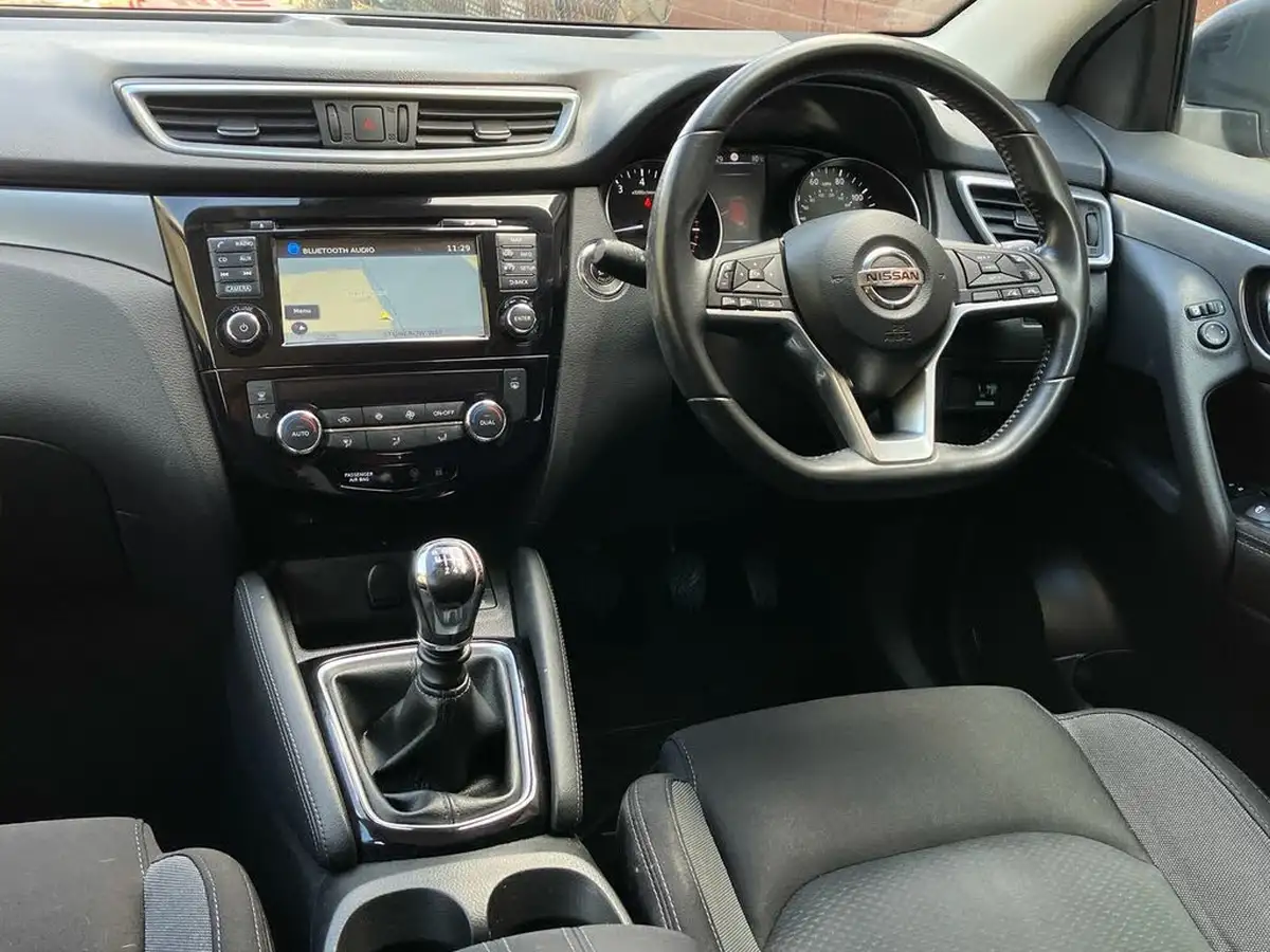 2018-nissan-qashqai-12-dig-t-n-connecta-big-41