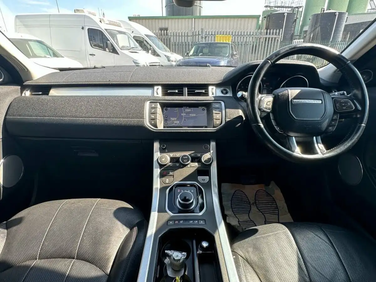 2017-land-rover-range-rover-evoque-20td4-se-tech-hatchback-5d-auto-big-3