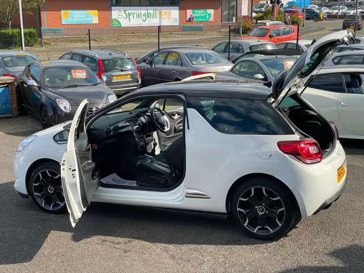 2014-citroen-ds3-16e-hdi-dsport-plus-big-26