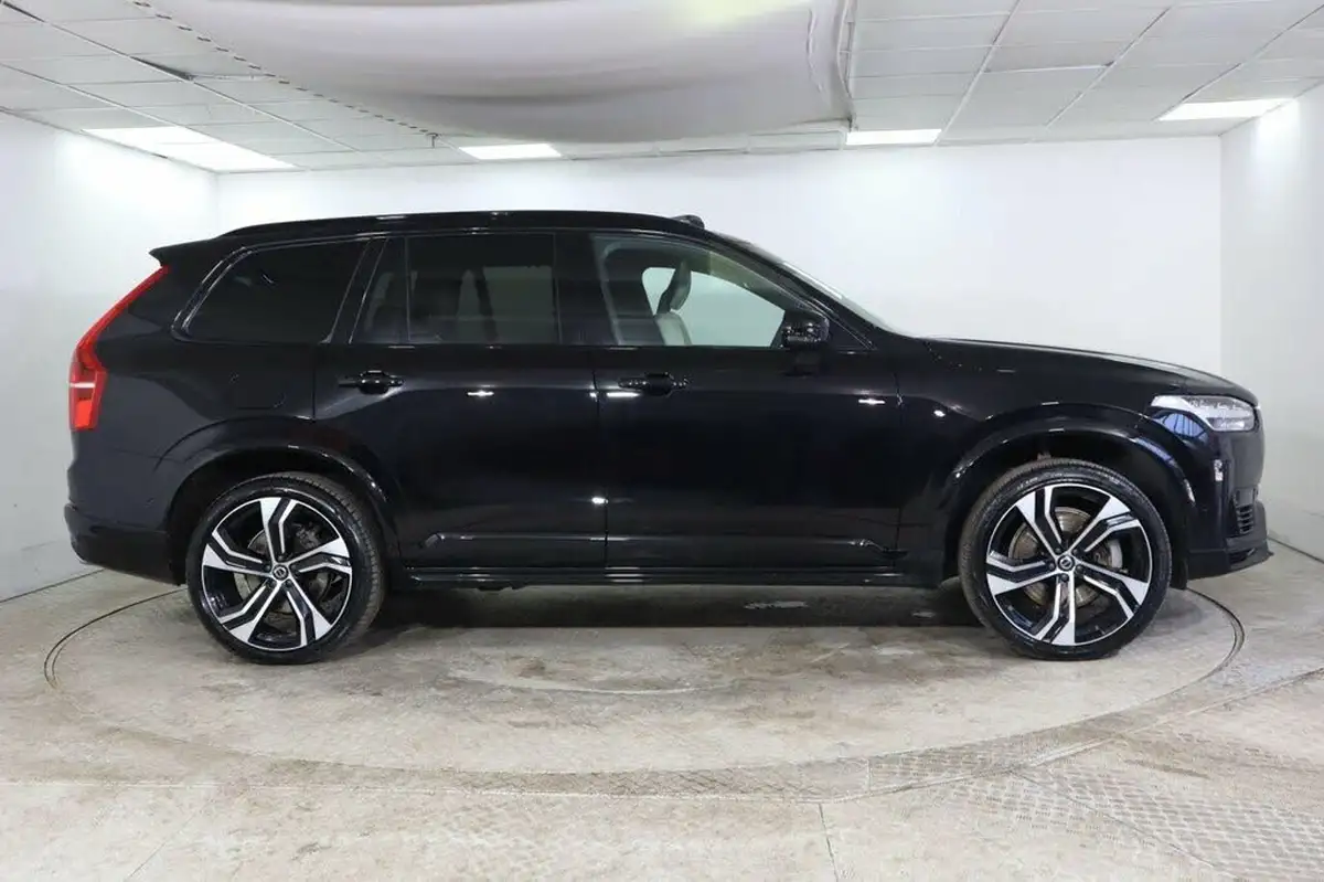 2019-volvo-xc90-20-t8-r-design-pro-390bhp-big-9