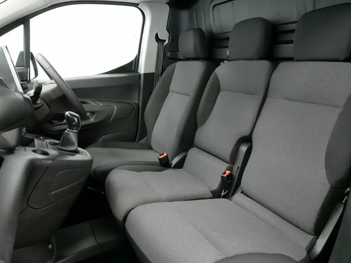 2021-vauxhall-combo-15cdti-sportive-2000-100pseu6dt-big-3