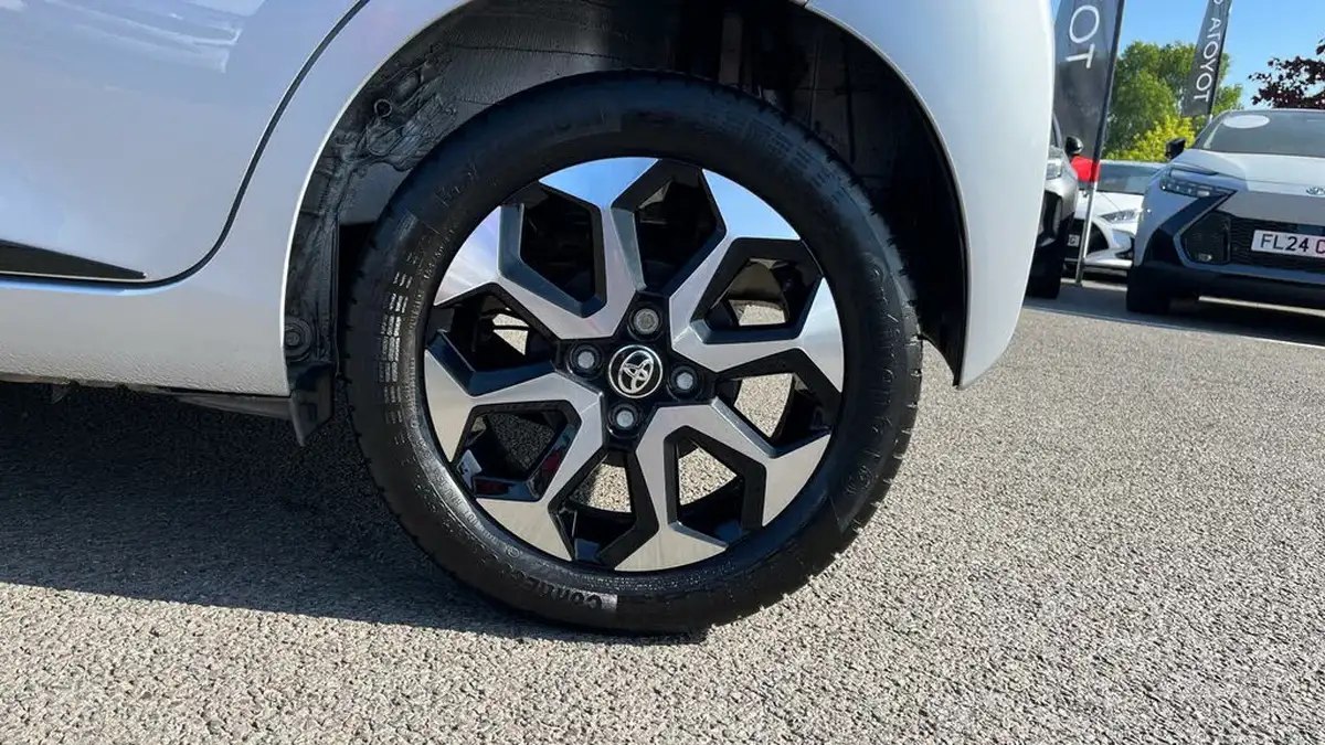 2020-toyota-aygo-10-vvt-i-x-trend-tss-x-shift-big-28