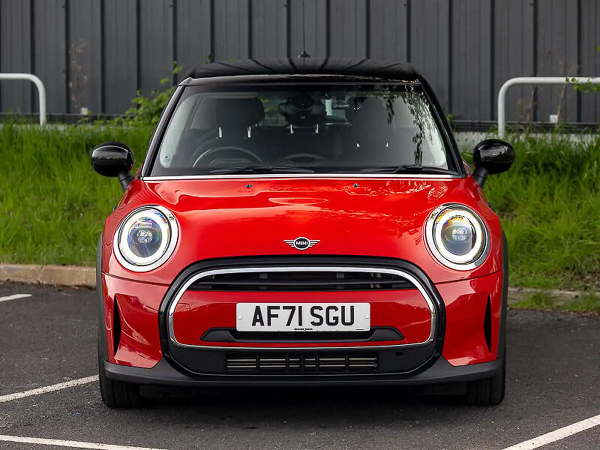 2021-mini-cooper-15-cooper-classic-hatchback-5d-big-9