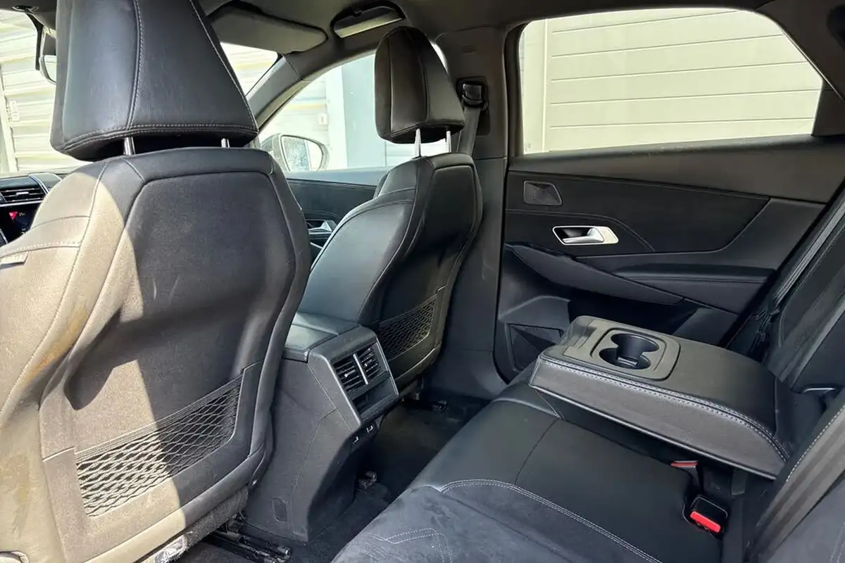 2019-ds-ds-7-crossback-20bluehdi-performance-line-big-33