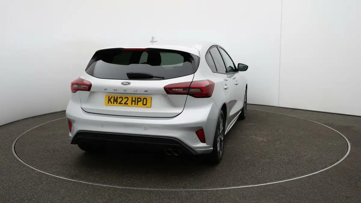 2022-ford-focus-10t-st-line-125ps-hatchback-big-54