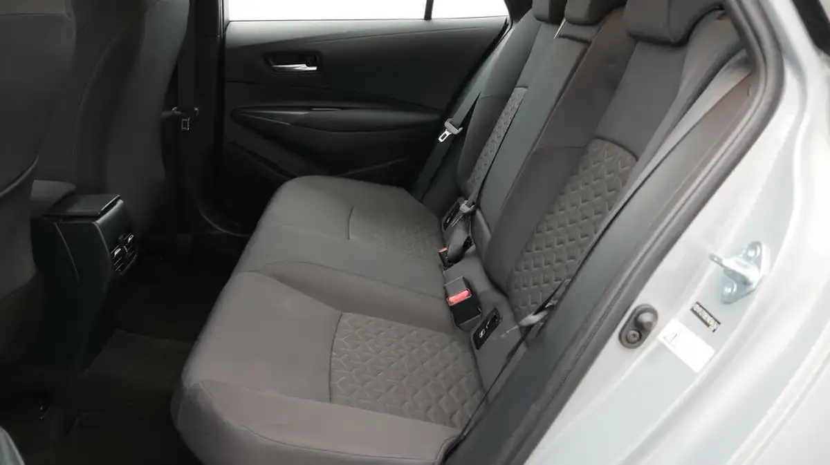 2021-toyota-corolla-18-vvt-i-icon-tech-spare-wheel-touring-sports-5d-big-16