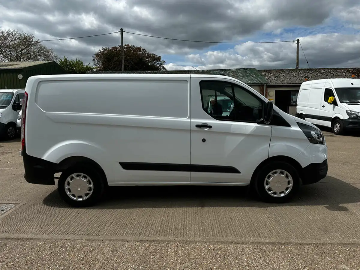 2021-ford-transit-custom-20tdci-300-l1h1-leader-105pseu6dt-panel-van-big-11