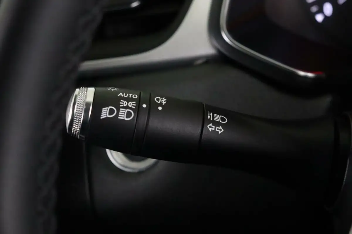 2020-renault-captur-13-tce-iconic-130bhp-big-23