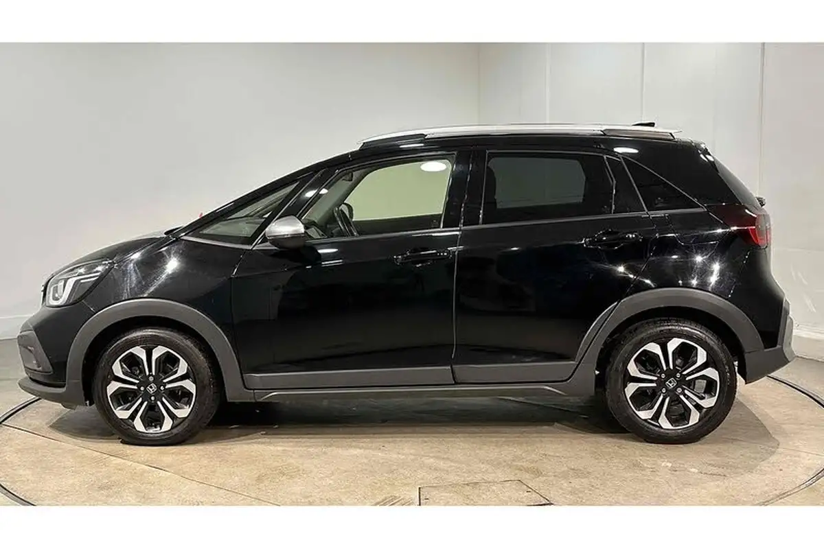 2021-honda-jazz-15-i-mmd-crosstar-ex-109ps-two-tone-big-6