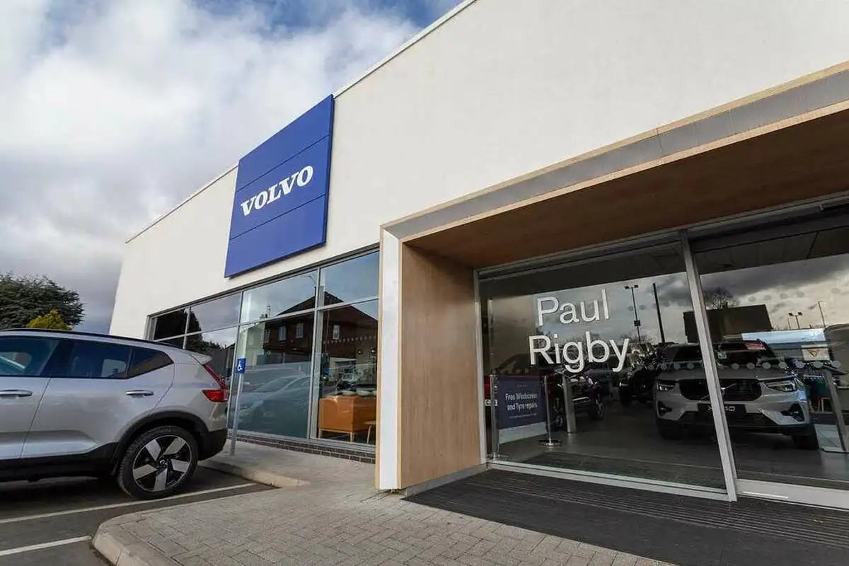 2023-volvo-xc40-20-b4-ultimate-big-3