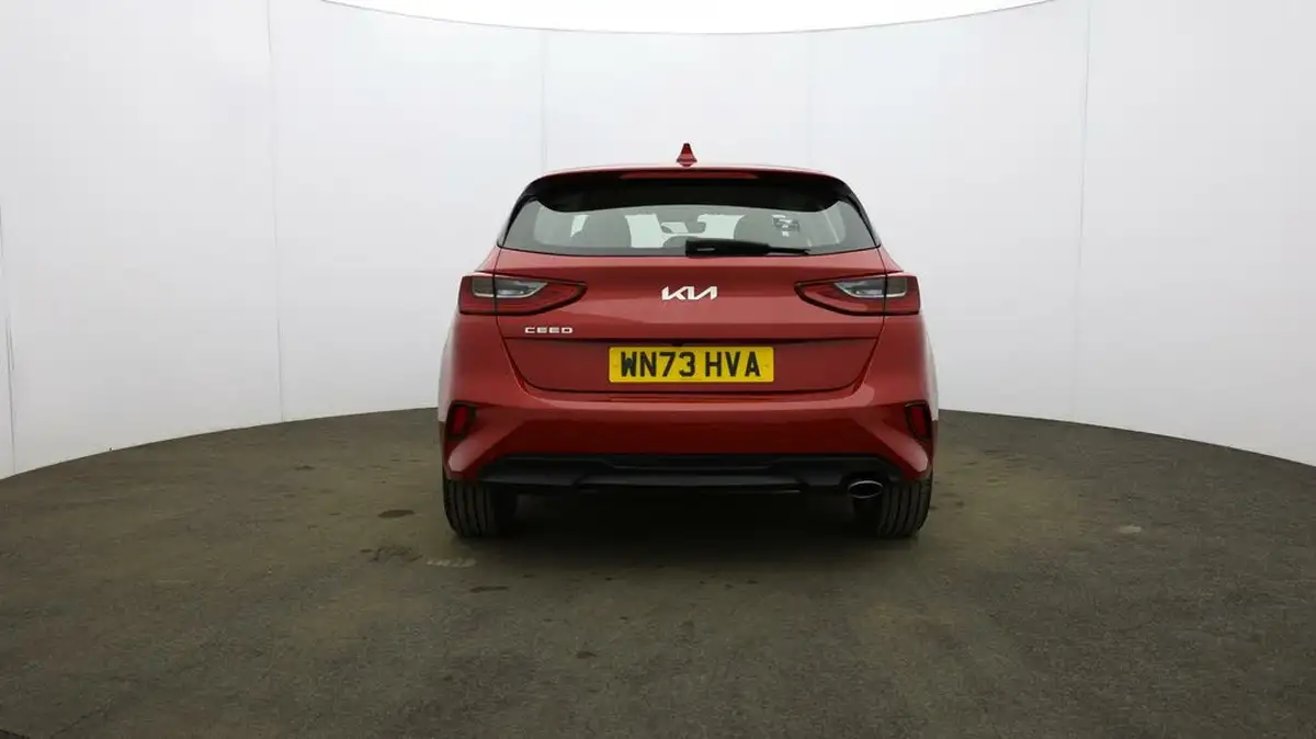 2023-kia-ceed-15-t-gdi-2-158bhp-hatchback-big-61