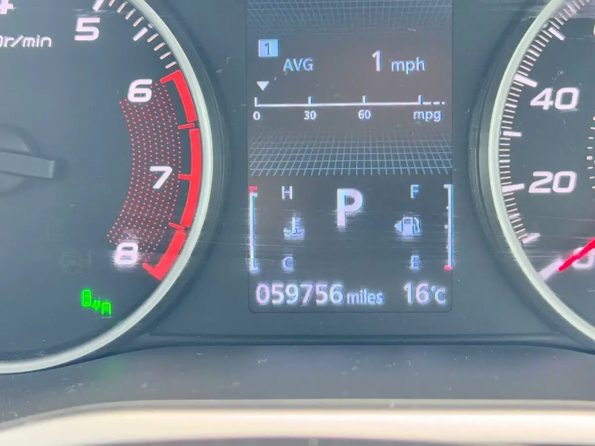 2019-mitsubishi-eclipse-cross-15-4-auto-big-35