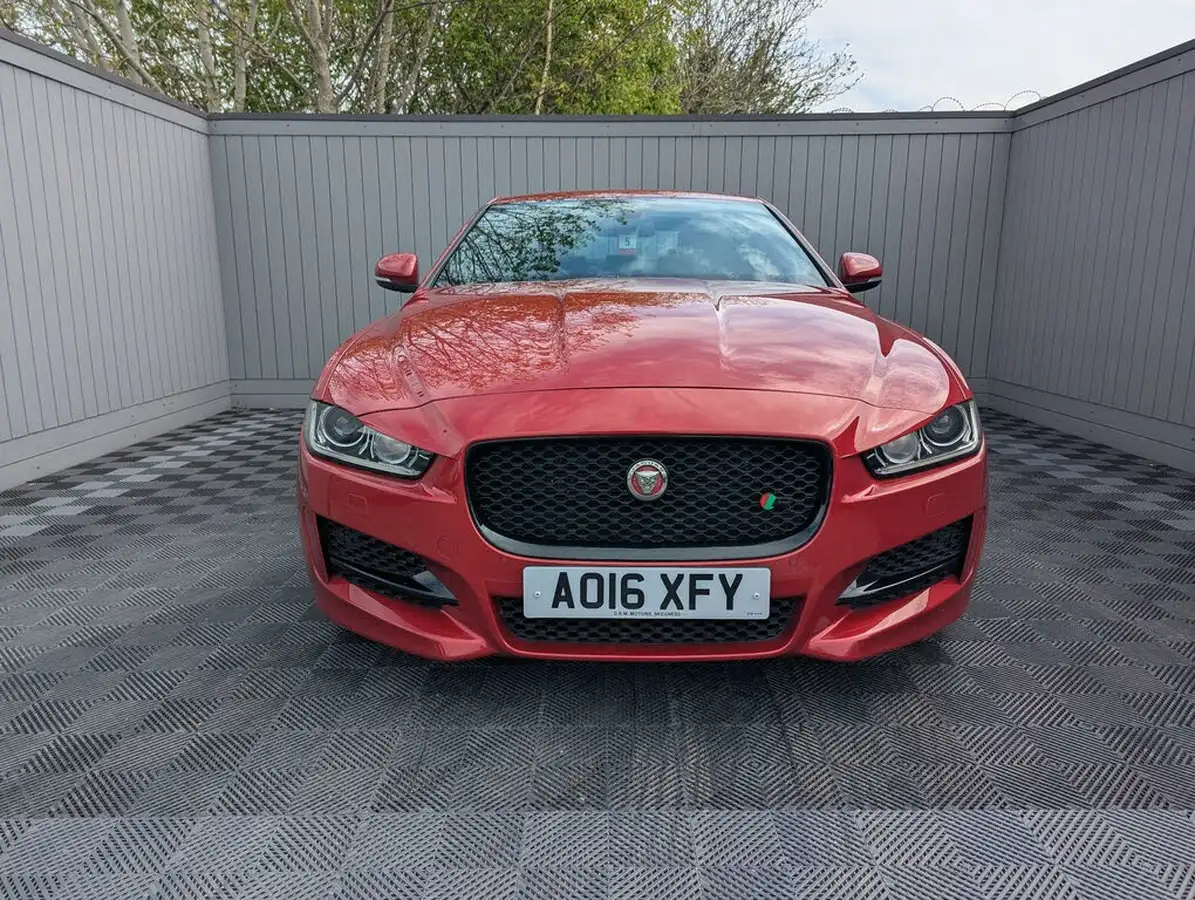 2016-jaguar-xe-20d-r-sport-180ps-auto-big-6