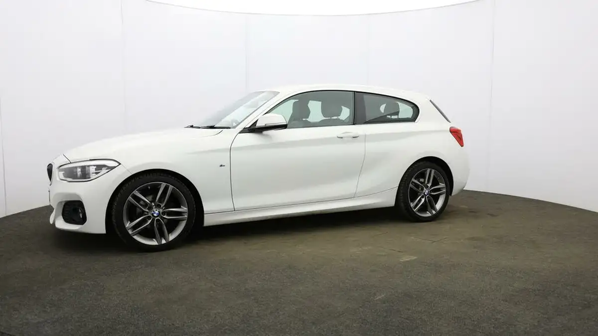 2018-bmw-1-series-15-118i-m-sport-3d-big-33