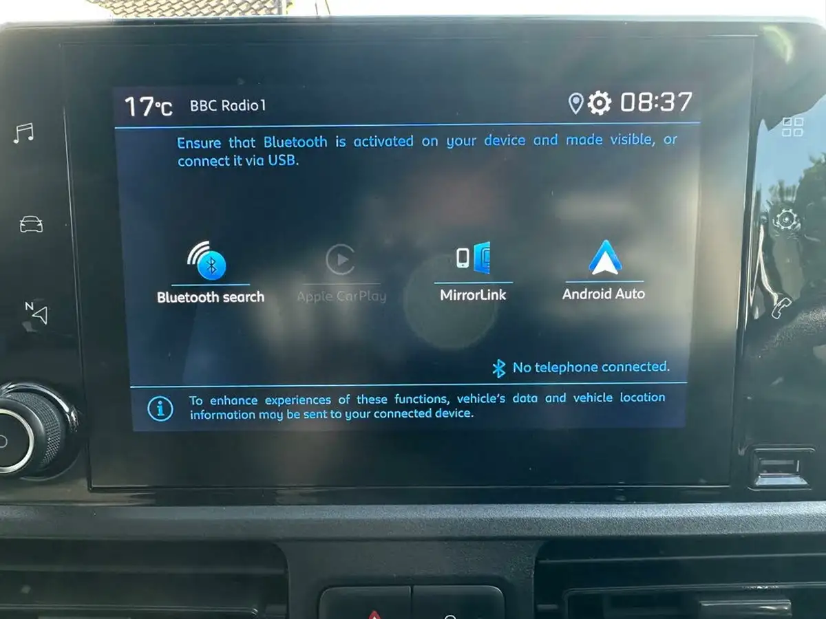 2019-peugeot-partner-16bluehdi-1000-professional-big-20