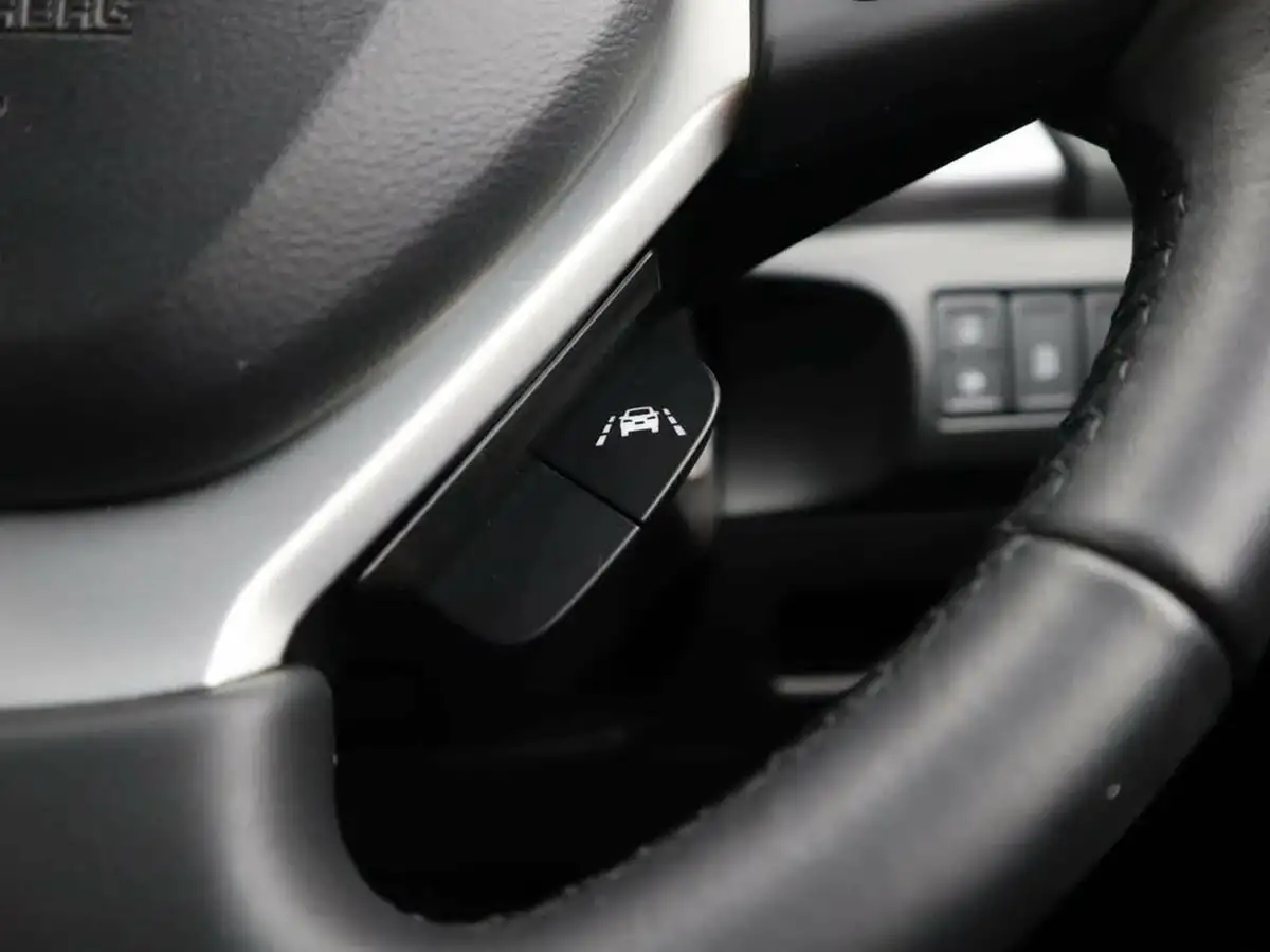 2023-suzuki-vitara-14-boosterjet-sz-t-big-34