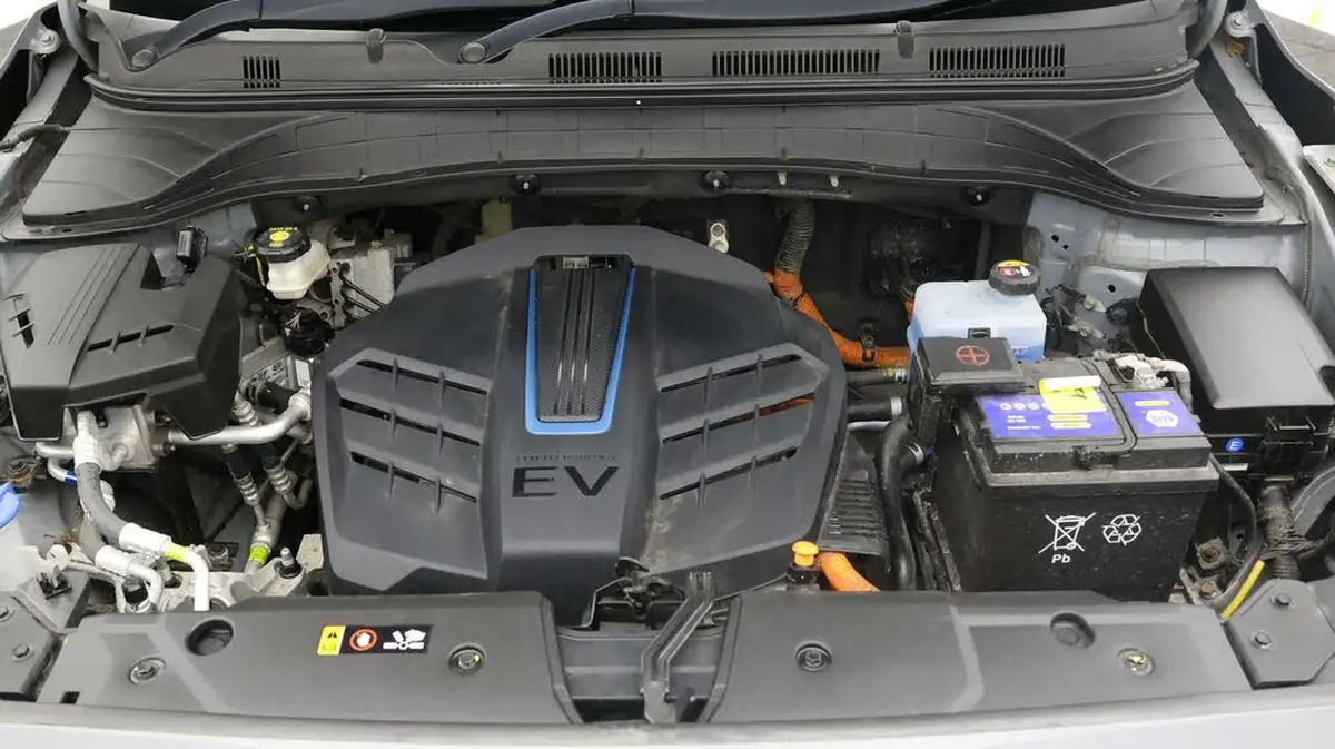 2020-hyundai-kona-e-premium-se-64kwh-105kw-obc-big-18