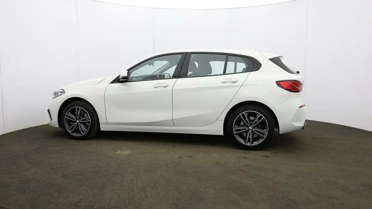 2021-bmw-1-series-20td-120d-xdrive-sport-lcp-big-68
