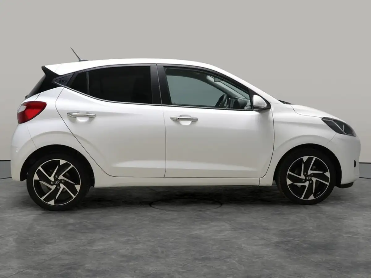 2024-hyundai-i10-10-premium-63ps-auto-big-10