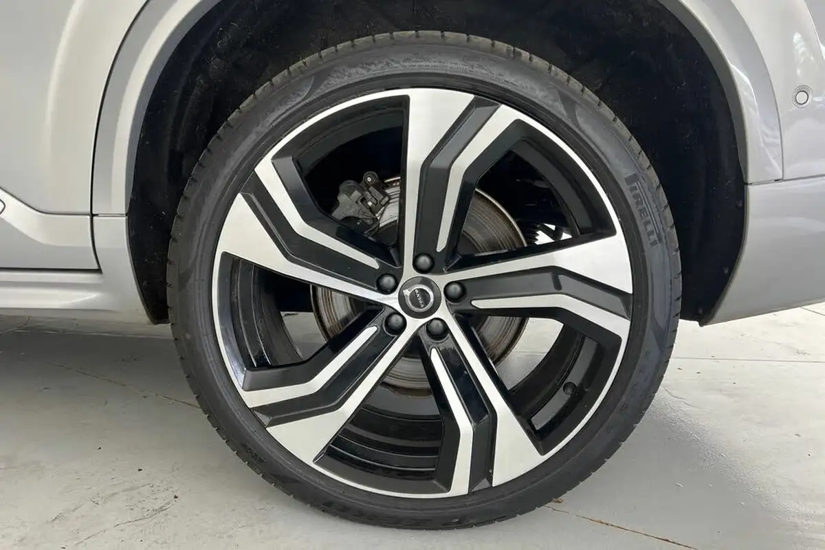 2024-volvo-xc90-20-t8-ultimate-dark-big-21