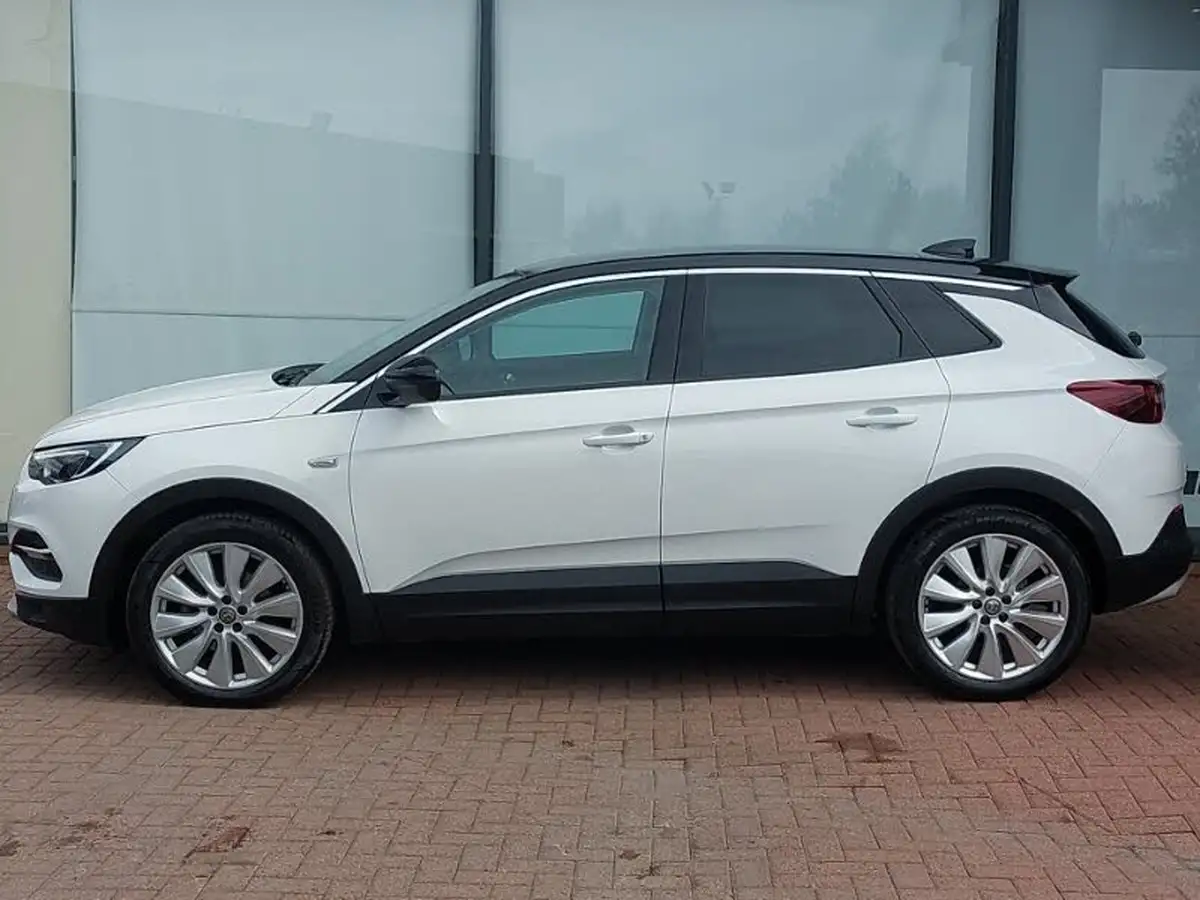 2020-vauxhall-grandland-x-12-elite-nav-big-3