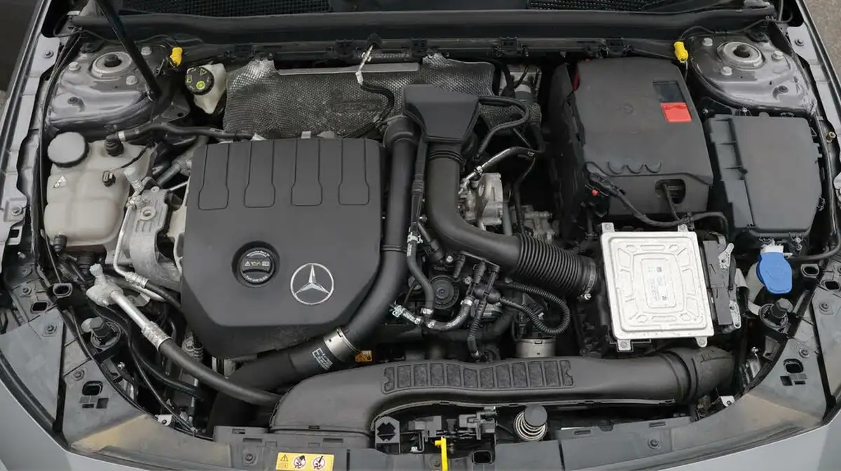 2022-mercedes-benz-a-class-13-a200-amg-line-executive-edition-hatchback-5d-7g-dct-big-19