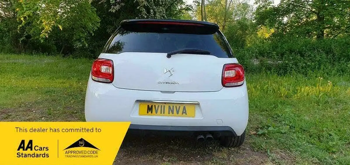 2011-citroen-ds3-16-dsport-150ps-big-11