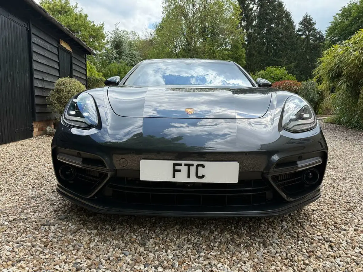 2016-porsche-panamera-40-v8-turbo-big-59
