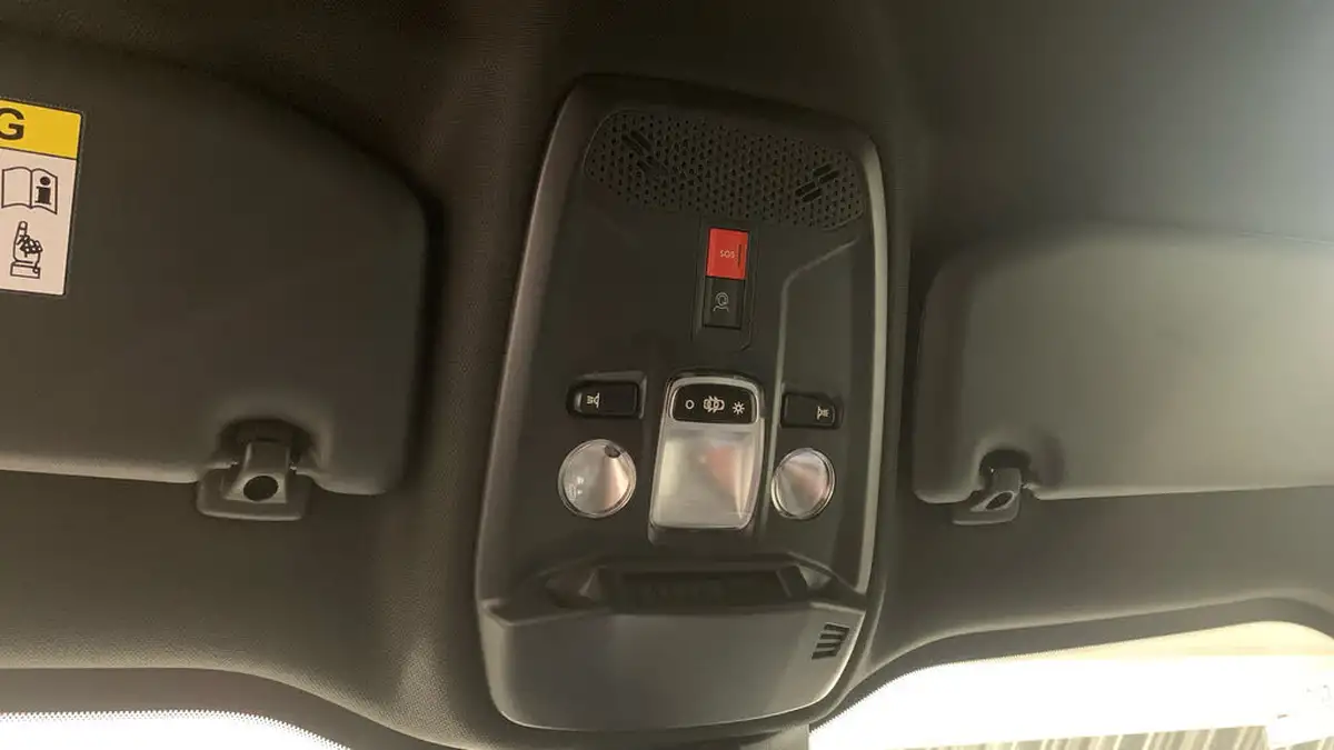 2024-peugeot-2008-suv-e-allure-136ps-50kwh-big-38