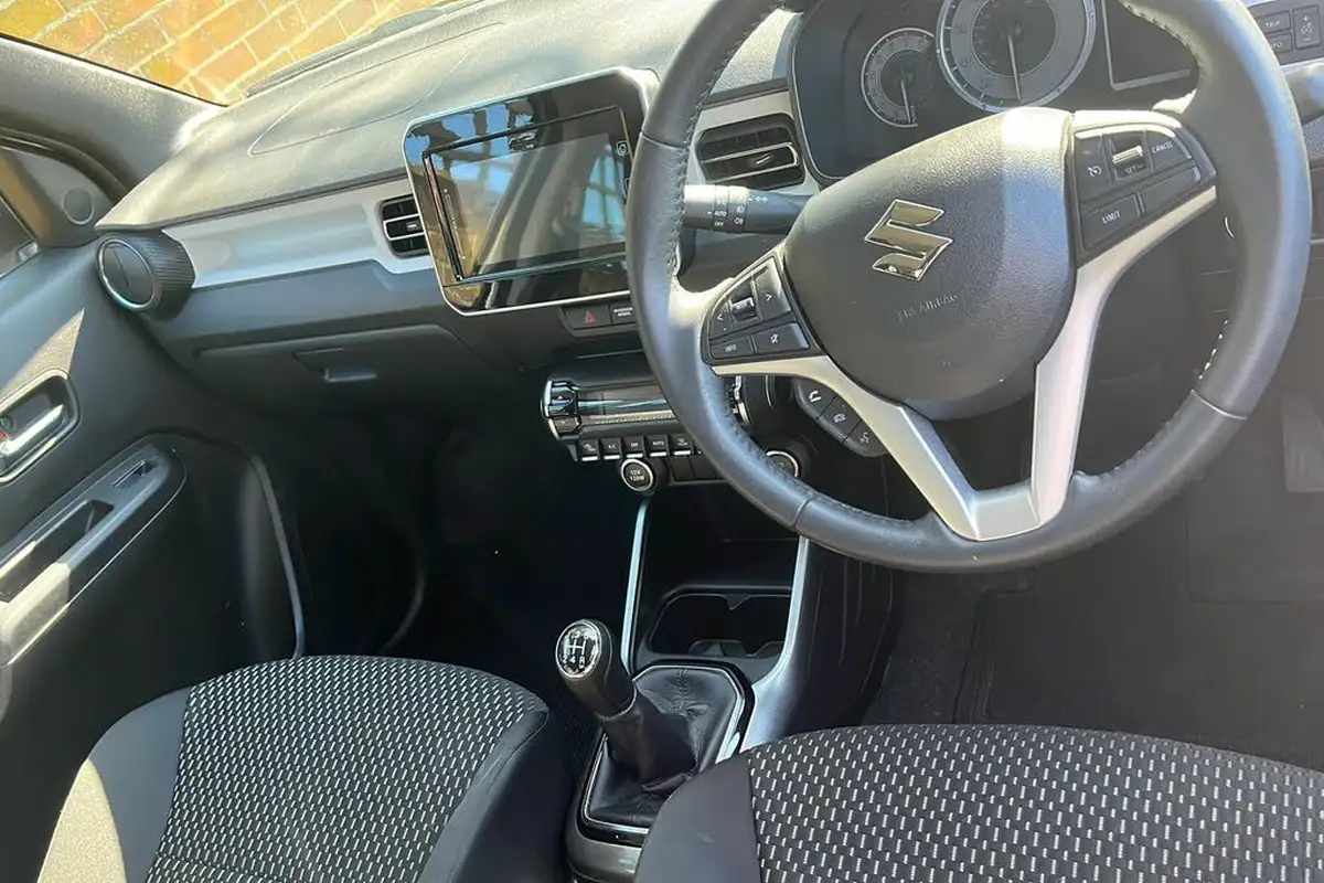 2022-suzuki-ignis-12-dualjet-sz5-big-10