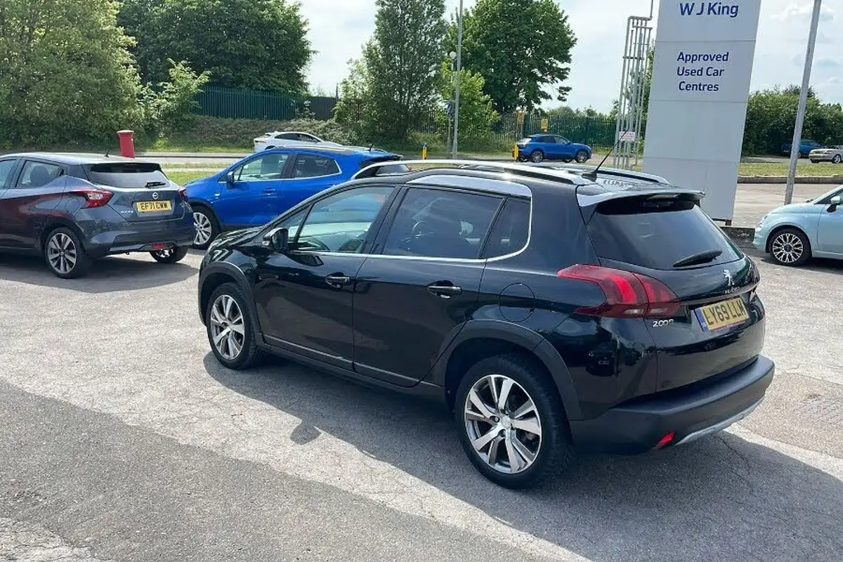 2019-peugeot-2008-suv-12-puretech-allure-premium-82bhp-big-29