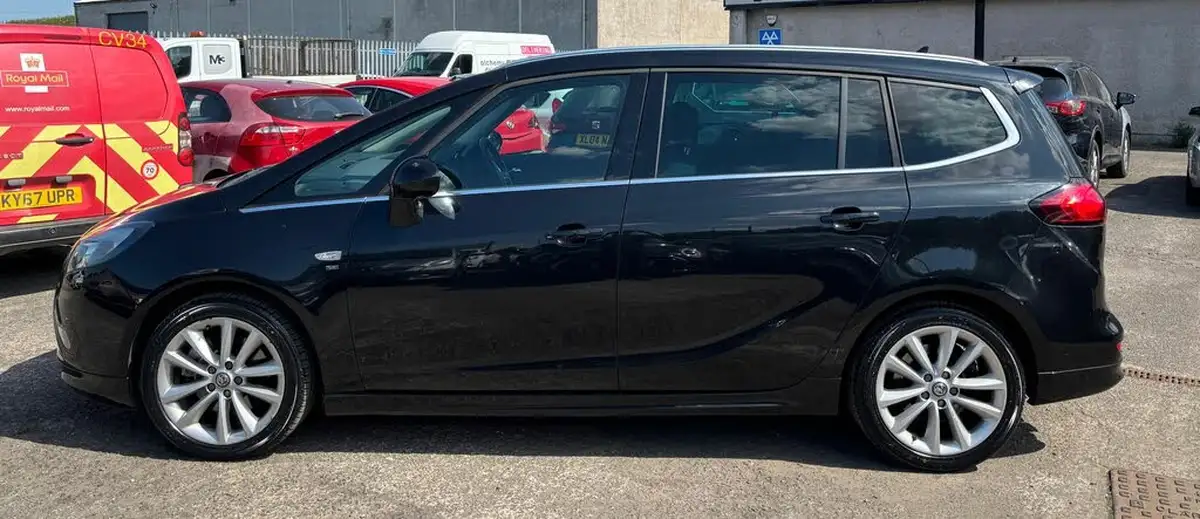 2014-vauxhall-zafira-tourer-20cdti-se-big-8