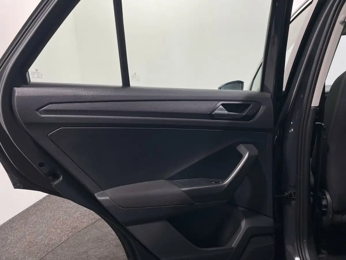 2021-volkswagen-t-roc-20tdi-s-big-30