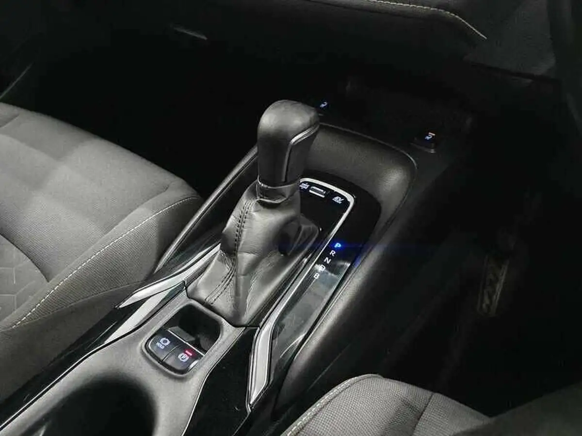 2021-toyota-corolla-18-vvt-i-icon-tech-trk-hatchback-5d-big-18