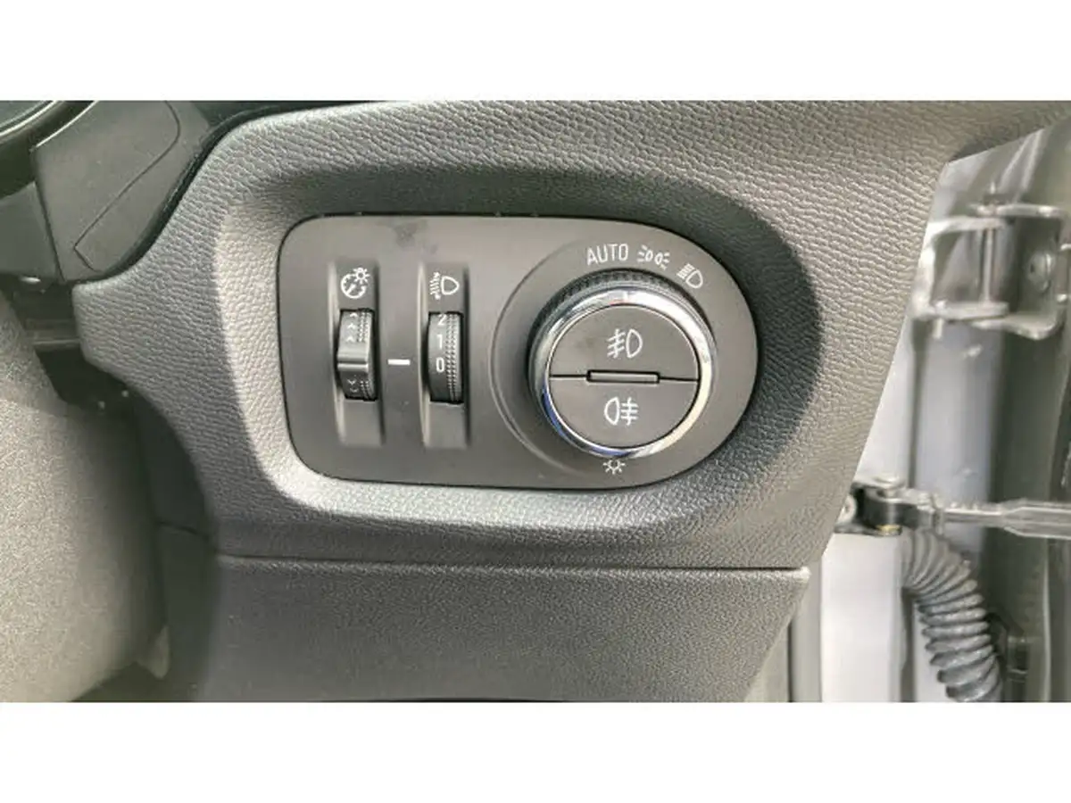 2023-vauxhall-corsa-e-gs-electric-136ps-11kw-charger-big-21