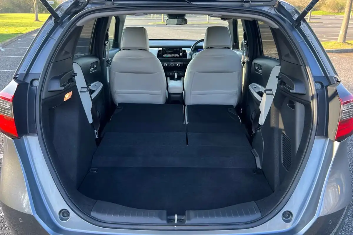 2020-honda-jazz-15-i-mmd-ex-big-26
