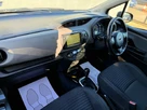 2016-toyota-yaris-15-vvt-i-design-hybrid-small-21