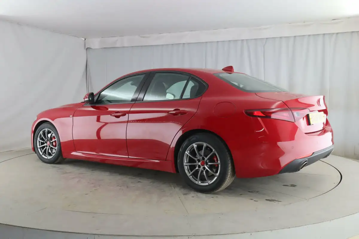 2018-alfa-romeo-giulia-22td-super-177bhp-big-5