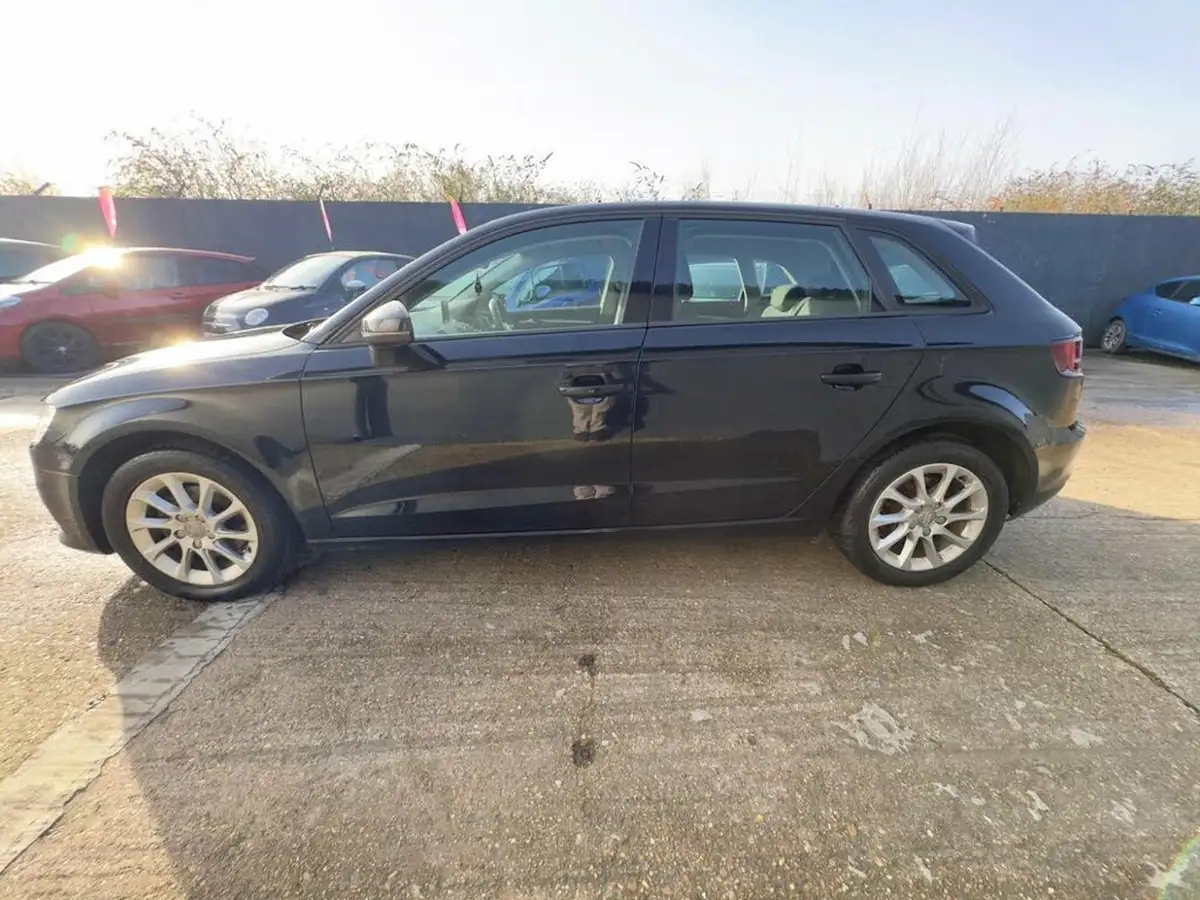 2014-audi-a3-16td-se-105ps-sportback-5d-big-18
