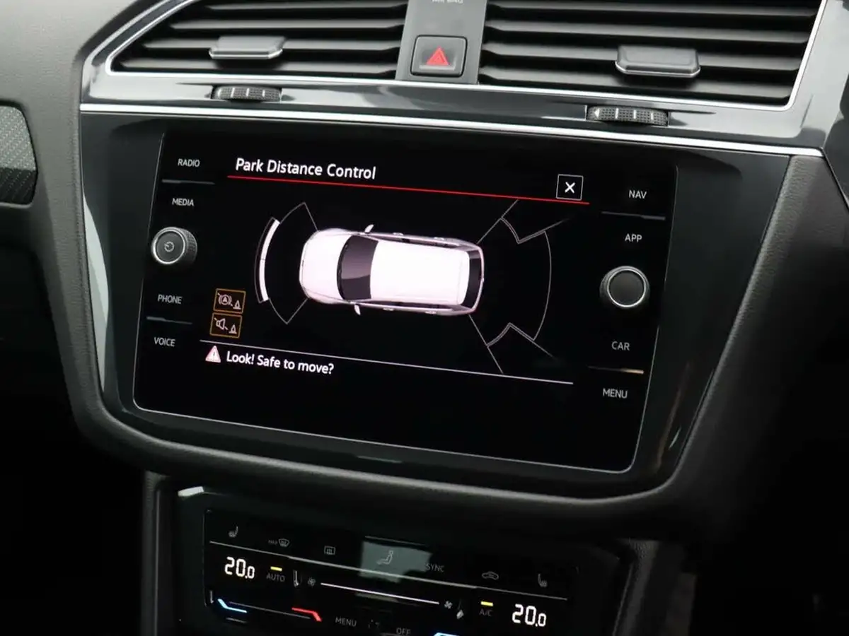 2021-volkswagen-tiguan-15-tsi-r-line-big-26